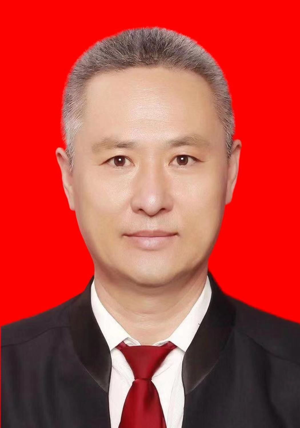 鲁洪田律师